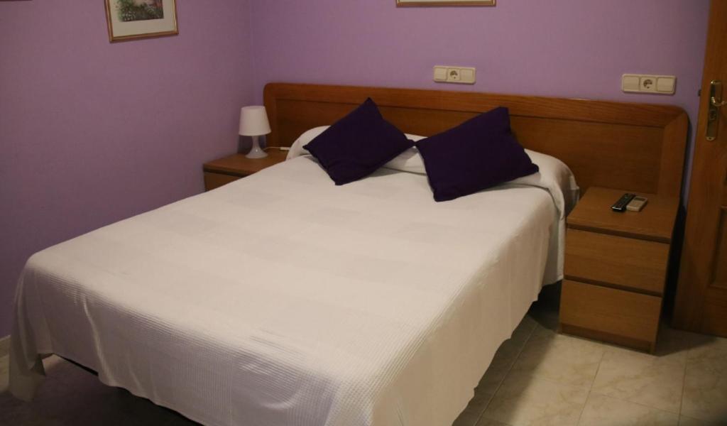 Hostal Burgales Milagro ภายนอก รูปภาพ