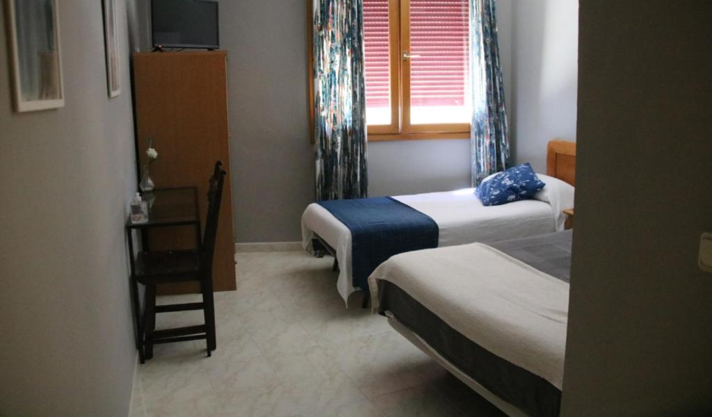 Hostal Burgales Milagro ภายนอก รูปภาพ