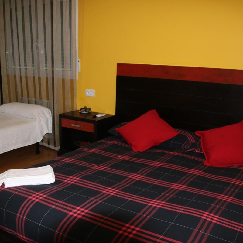 Hostal Burgales Milagro ภายนอก รูปภาพ